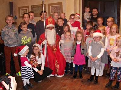 DFK Krzyżowa Dolina: Weihnachtsmann 2015