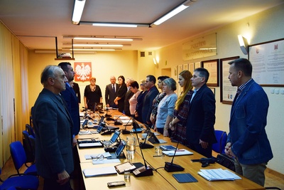 XIV Sesja Rady Miejskiej w Ozimku: remonty i inwestycje w 2019