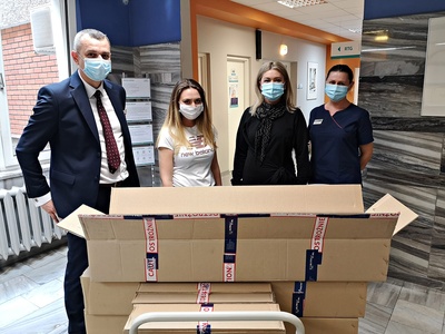 Darczyńcy przekazali szpitalowi w Ozimku lampy bakteriobójcze