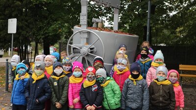 Przedszkole Publiczne nr 5 w Krasiejowie: Zwiedzali Muzeum Hutnictwa w Ozimku