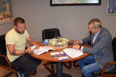 Umowa na najbardziej oczekiwaną budowę drogi w Ozimku podpisana