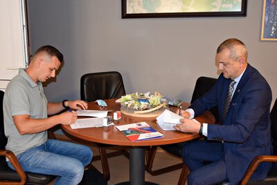 Umowa na modernizację parteru w SP3 w Ozimku podpisana