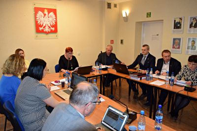 Na zdjeciu Radni podczas Sesji Rady Miejskiej w Ozimku