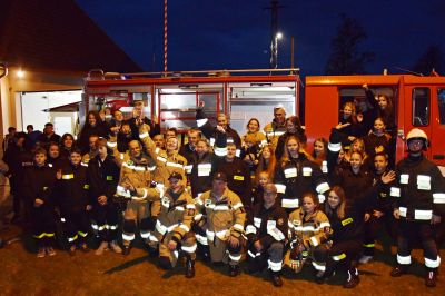 Mieszkańcy Pustkowa przywitali samochód ratowniczo-gaśniczy STEYR