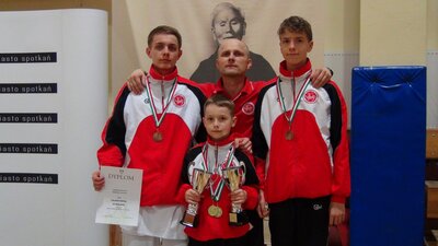 11072032_597915280345474_376963046_o