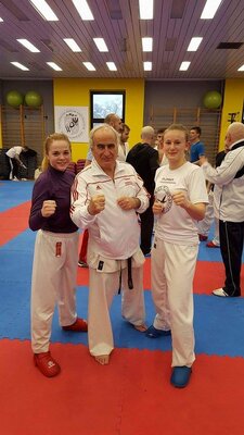 Natalia w towarzystwie Antonio Oliwy Seby i koleżanki klubowej Wiktorii Grejner