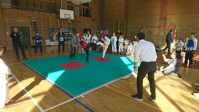 walka w tak zwanej st&oacute;jce