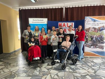 SP 2 na Warsztatach Cztery Pory Roku w Zespole Szkół Specjalnych w Kadłubie