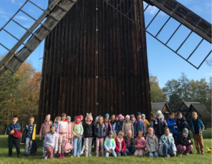 Wycieczka klas pierwszych Trójki do Muzeum Wsi Opolskiej w Bierkowicach